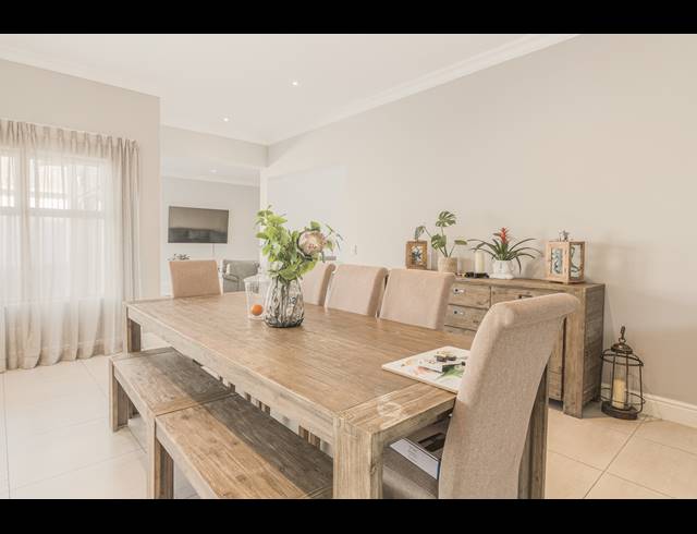 4 BEDROOM FREEHOLD FOR SALE IN PARKLANDS NORTH